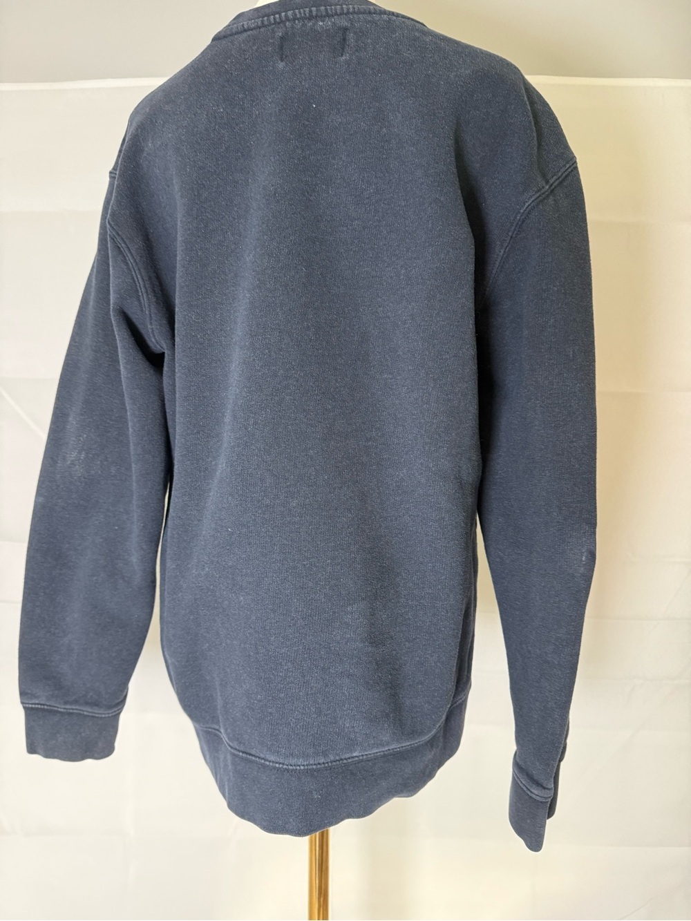 Club Monaco Heritage Navy Logo Crewneck Sweatshirt Size Large - Picture 3 of 10